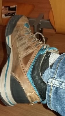 Pelo pé se vê o tamanho dele..... Agora....imagina...